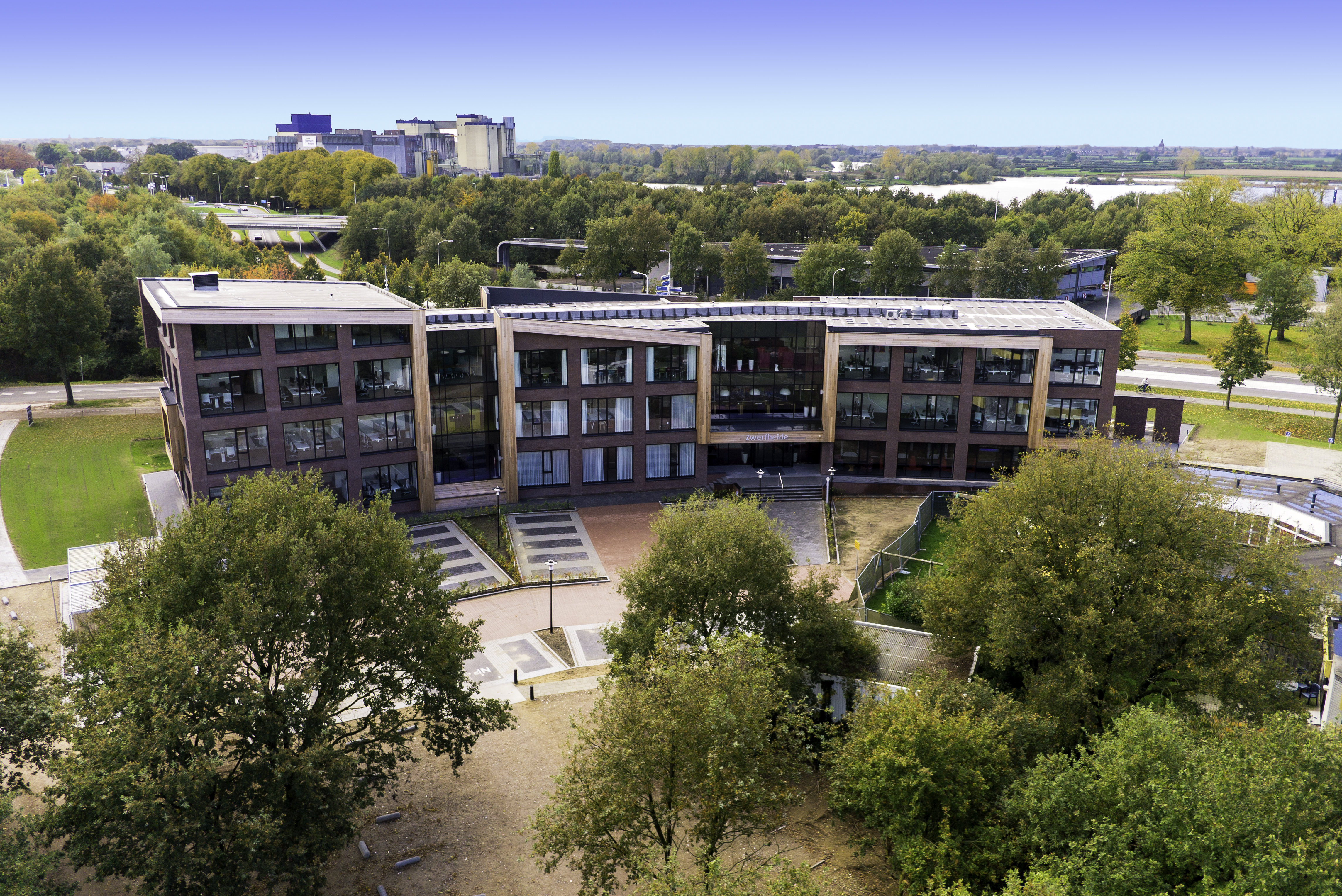 dichterbij_paulraatsp1050250.jpg